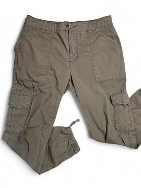 Women’s Cotton Olive Green High Waist Cargo Capri Pants